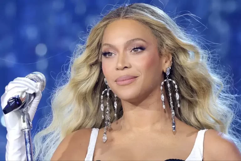 Donald Trump, exigió este lunes 19 de mayo una “investigación a fondo” contra varios artistas que respaldaron públicamente a Kamala Harris durante su campaña presidencial en 2024, entre los señalados se encuentran figuras como Beyoncé, Bruce Springsteen, Oprah Winfrey y Bono, a quienes el mandatario calificó como “artistas antipatriotas”.