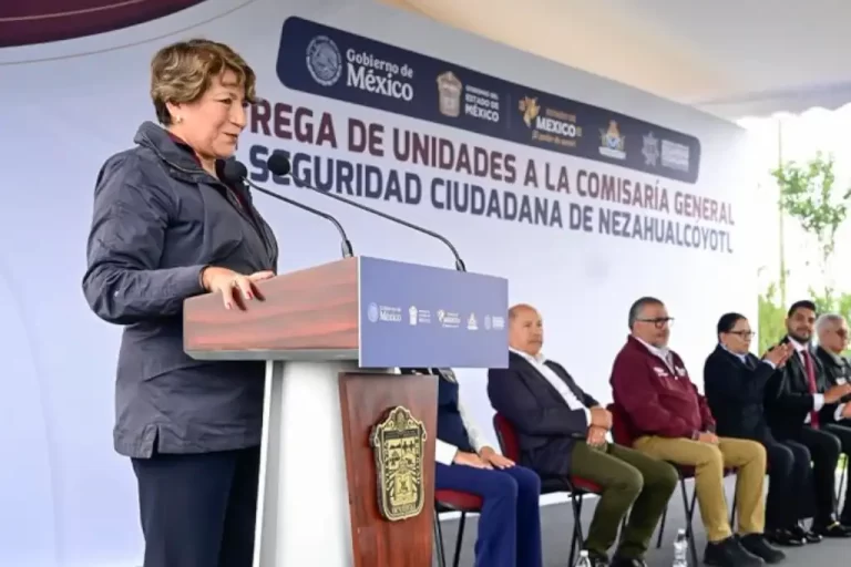En un esfuerzo por fortalecer la seguridad en la Zona Oriente del Estado de México, la Gobernadora Delfina Gómez Álvarez entregó 240 patrullas a la Comisaría de Seguridad Ciudadana de Nezahualcóyotl.