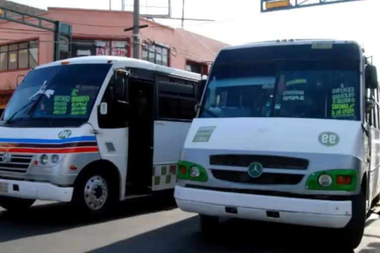 A partir del 7 de julio, el Gobierno del Estado de México (Edomex) comenzará a revocar concesiones de unidades de transporte público involucradas en accidentes viales que resulten en lesiones graves o fallecimientos, así lo anunció Daniel Sibaja González, secretario de Movilidad estatal.