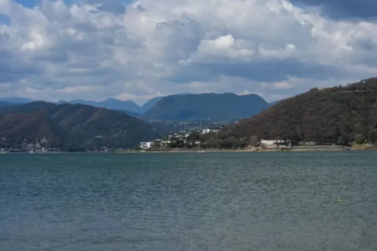 Presa de Valle de Bravo alcanzaría 90% de llenado en 2025 tras mínimos históricos.