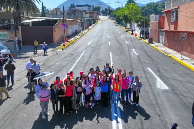 Ecatepec inició la semana con resultados tangibles en materia de obra pública: la rehabilitación de más de 4 kilómetros de vialidades clave y un ahorro millonario gracias al uso de maquinaria municipal.