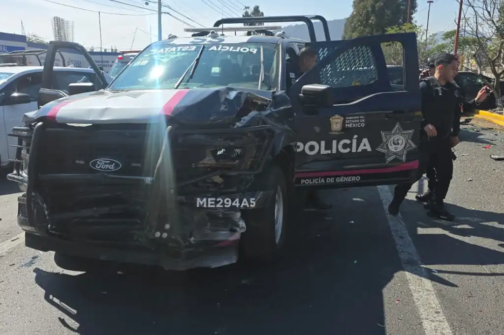 Choque múltiple en la México-Texcoco provoca caos vial.