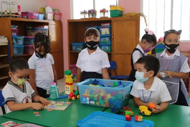 Delfina Gómez confirma uso de cubrebocas en escuelas del Estado de México para prevenir sarampión.