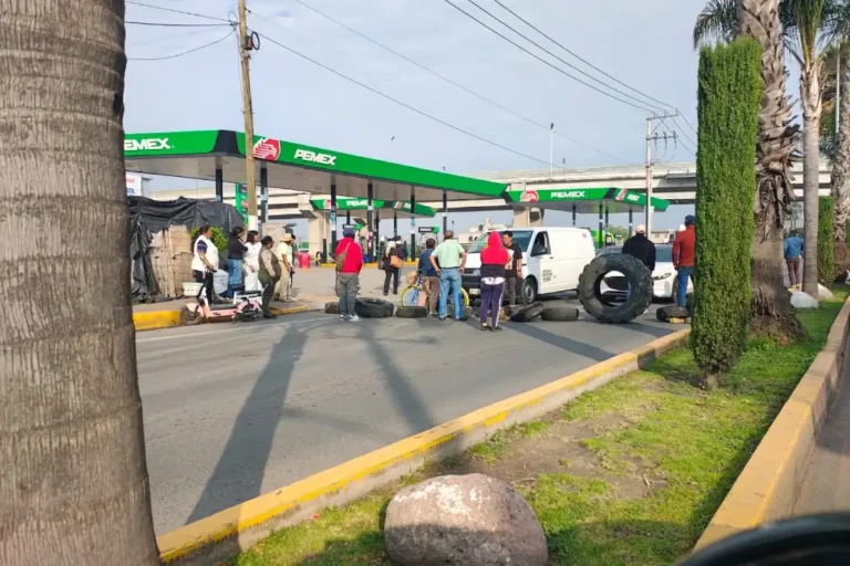 Ejidatarios de Tonanitla bloquean accesos al AIFA por disputa territorial con Tecámac