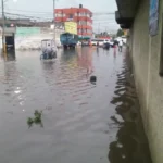 Lluvias inundan Los Reyes La Paz; vecinos exigen censo de daños