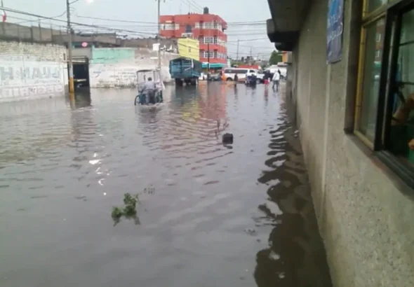Lluvias inundan Los Reyes La Paz; vecinos exigen censo de daños