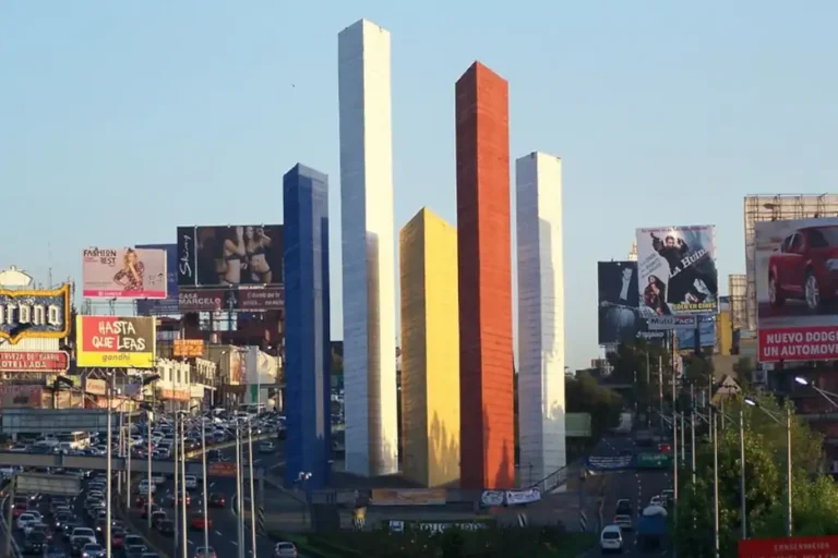 Las Torres de Satélite buscan convertirse en Patrimonio Cultural de la Humanidad