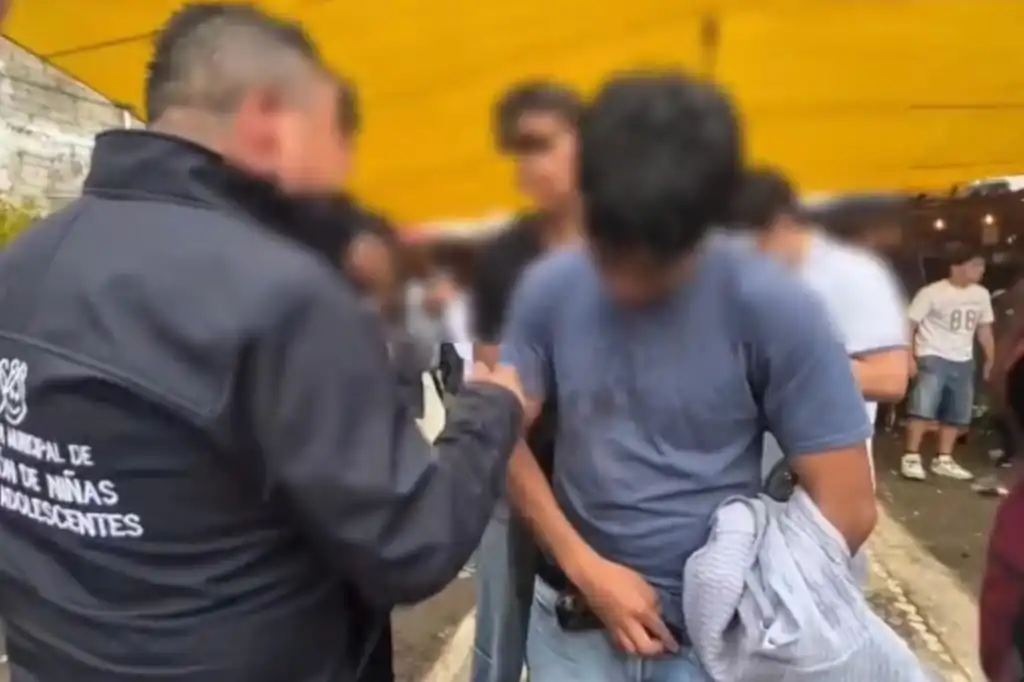 Suspenden fiesta clandestina en Toluca; localizan a más de 50 menores y dos intoxicados