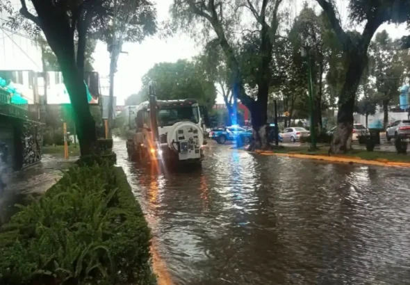 Tlalnepantla y Atizapán enfrentan inundaciones tras fuerte tormenta