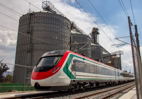 Prohíben transportar pirotecnia en el Tren Felipe Ángeles durante fiestas patrias